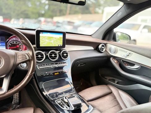 Used 2017 Mercedes-Benz GLC 43 AMG 4MATIC image 29