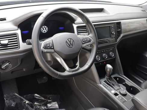 Used 2023 Volkswagen Atlas Cross Sport SE AWD/4WD image 7