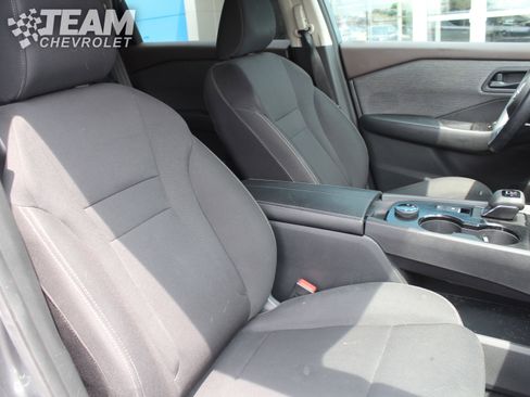 Used 2023 Nissan Rogue S AWD/4WD image 27