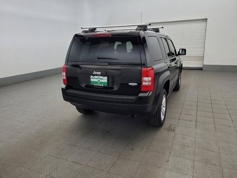Used 2017 Jeep Patriot Latitude FWD image 7