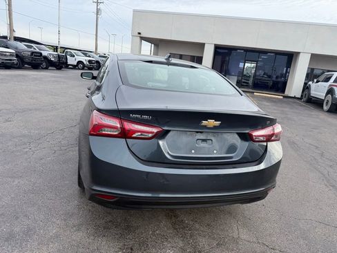 Used 2021 Chevrolet Malibu LT FWD image 8