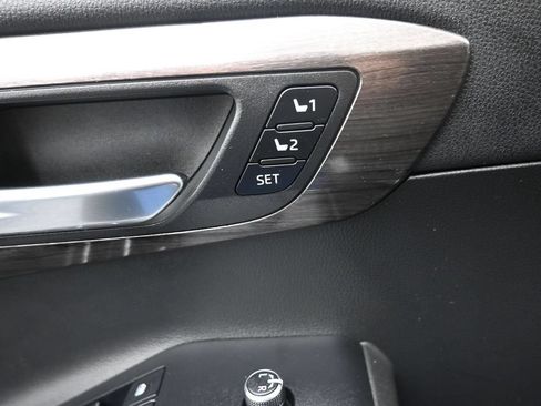 Used 2020 Toyota Highlander Limited AWD/4WD image 21