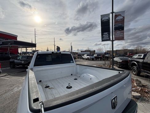 Used 2017 RAM 3500 Laramie image 10