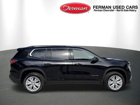 Used 2026 GMC Acadia Elevation w/ Elevation Premium Package FWD image 9