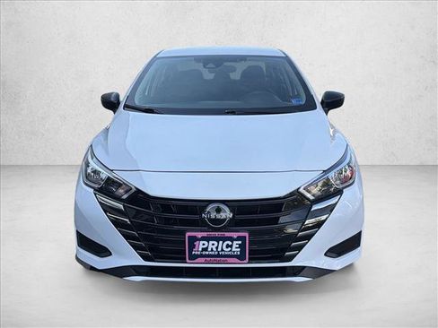 Used 2023 Nissan Versa S image 2