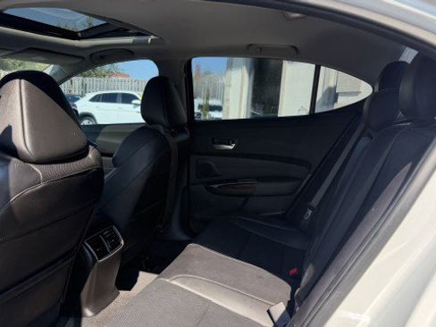 Used 2016 Acura TLX w/ Technology Package FWD image 6