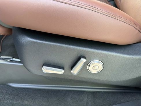 New 2026 Lincoln Navigator Reserve AWD/4WD image 12