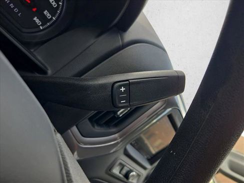 Used 2022 Chevrolet Silverado 1500 Custom image 11