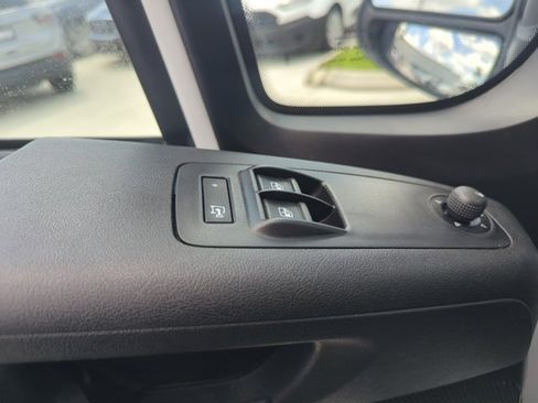 Used 2023 RAM ProMaster 2500 FWD image 27