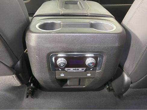 Used 2024 GMC Yukon AT4 image 30