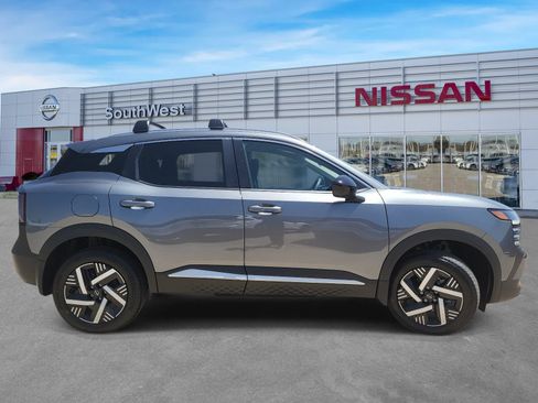 New 2026 Nissan Kicks SV FWD image 4
