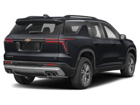 New 2026 Chevrolet Traverse LT image 2