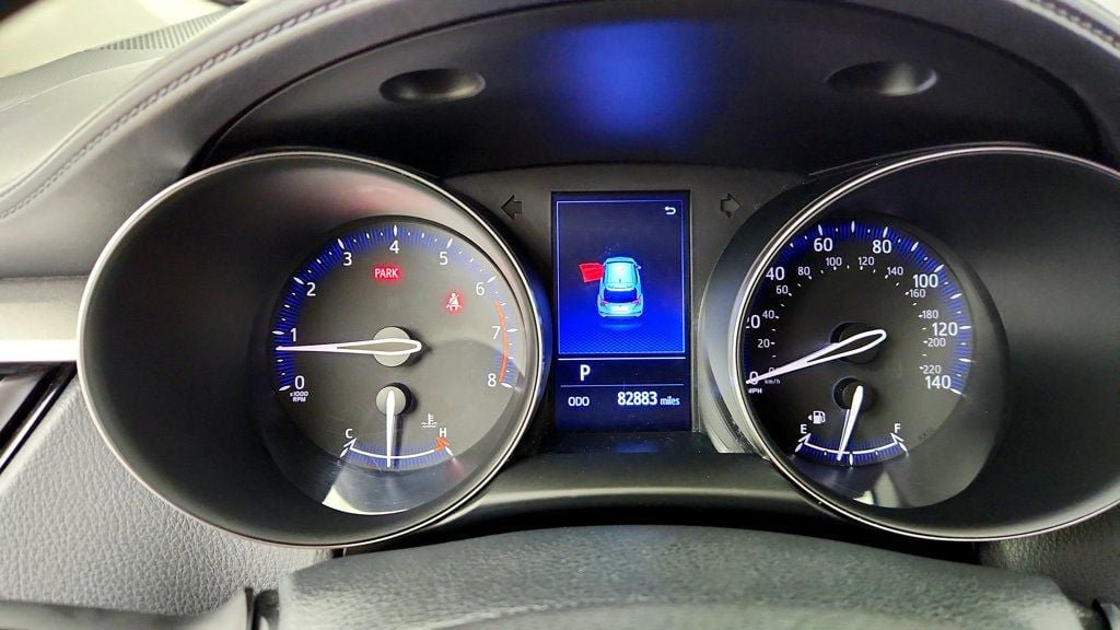 Used 2020 Toyota C-HR LE FWD image 14