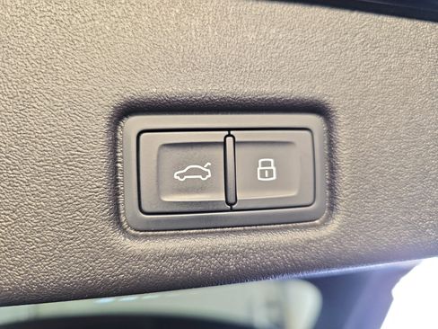 Certified 2025 Audi Q5 Prestige AWD/4WD image 13