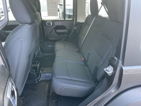 Used 2022 Jeep Wrangler Willys image 22