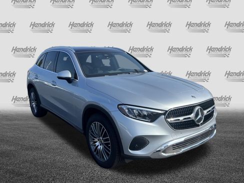 Certified 2026 Mercedes-Benz GLC 300 image 2
