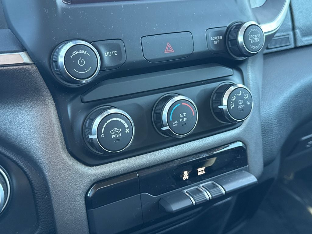 Used 2019 RAM 1500 Big Horn AWD/4WD image 29