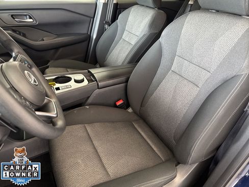 Used 2024 Nissan Rogue SV image 12