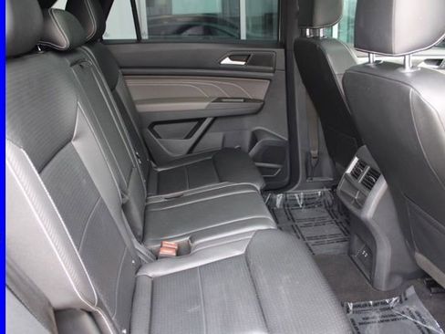 Used 2022 Volkswagen Atlas Cross Sport SE w/ Panoramic Sunroof Package image 24