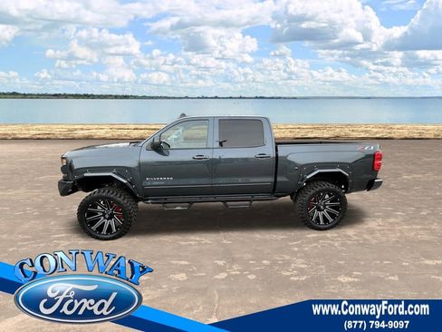 Used 2018 Chevrolet Silverado 1500 LT w/ All Star Edition image 10