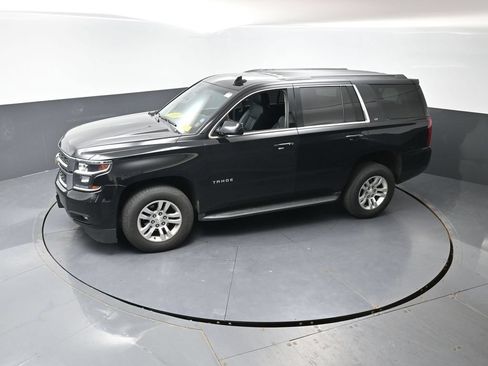 Used 2016 Chevrolet Tahoe LT w/ Luxury Package AWD/4WD image 18