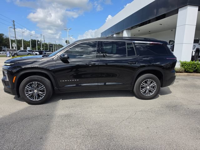 Used 2026 Chevrolet Traverse LT FWD image 2