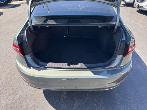 Used 2019 Volkswagen Jetta SEL Premium FWD image 16