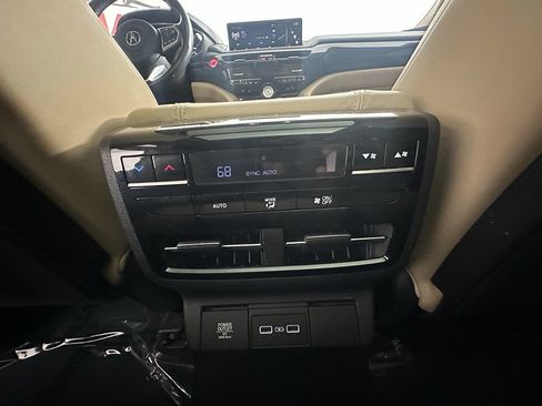 Used 2022 Acura MDX w/ Technology Package AWD/4WD image 31