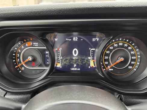 Used 2024 Jeep Wrangler Sport image 17