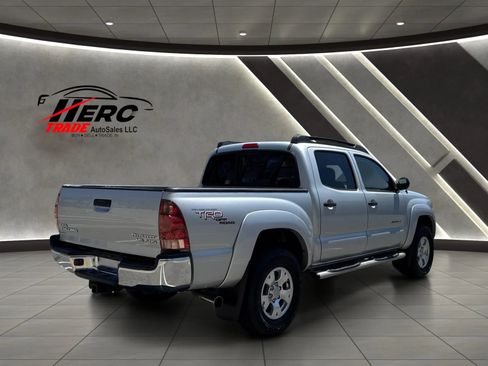 Used 2005 Toyota Tacoma PreRunner RWD image 7