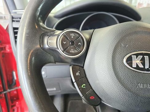 Used 2019 Kia Soul + FWD image 16