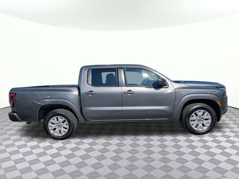 Used 2022 Nissan Frontier SV RWD image 2