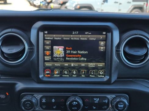 Used 2023 Jeep Wrangler Unlimited Sahara w/ Cold Weather Group image 16