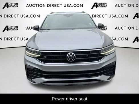 Used 2022 Volkswagen Tiguan SE R-Line FWD image 3