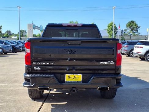 Used 2023 Chevrolet Silverado 1500 High Country w/ Technology Package AWD/4WD image 21