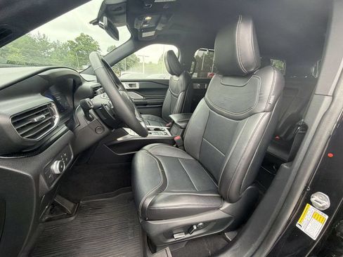Used 2020 Ford Explorer ST w/ ST Street Pack AWD/4WD image 19