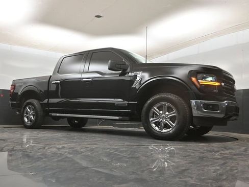 Used 2025 Ford F150 XLT w/ Equipment Group 301A Standard AWD/4WD image 9