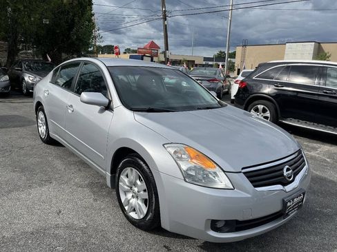 Used 2009 Nissan Altima 2.5 S FWD image 2