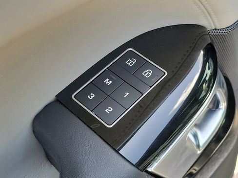 Used 2022 Land Rover Range Rover Sport SVR AWD/4WD image 20