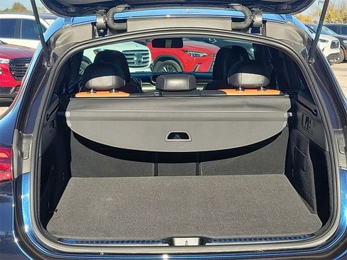 Used 2023 Mercedes-Benz GLC 300 4MATIC image 12