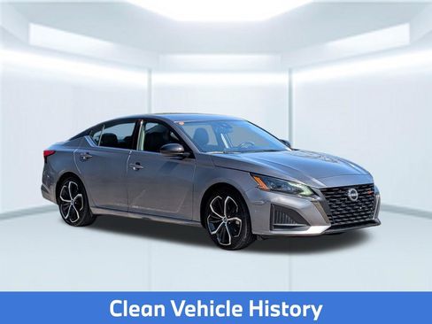 Used 2024 Nissan Altima 2.5 SR image 4