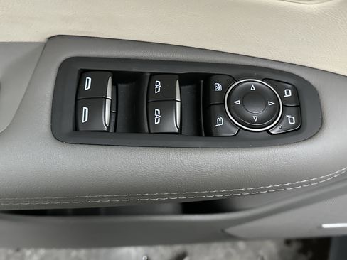 Used 2025 Cadillac XT5 Premium Luxury image 21