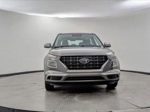 Used 2021 Hyundai Venue SE w/ Cargo Package image 12