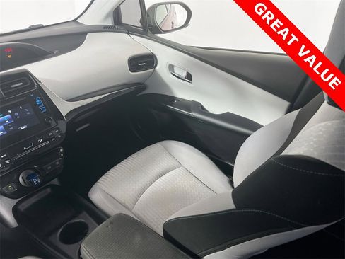 Used 2017 Toyota Prius Two w/ Carpet Mat Package image 21