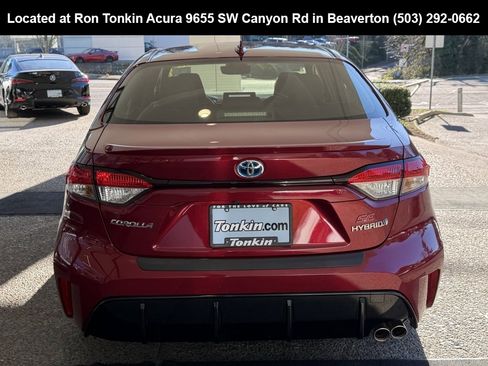 Used 2024 Toyota Corolla SE image 6