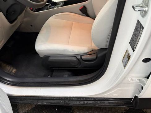 Certified 2024 Hyundai Kona SE image 23