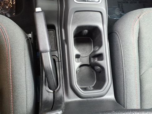 Used 2024 Jeep Wrangler Rubicon image 12