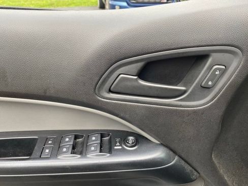 Used 2019 Chevrolet Colorado W/T w/ WT Convenience Package AWD/4WD image 10