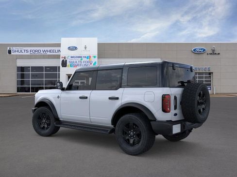 New 2025 Ford Bronco Outer Banks w/ Black Appearance Package image 4