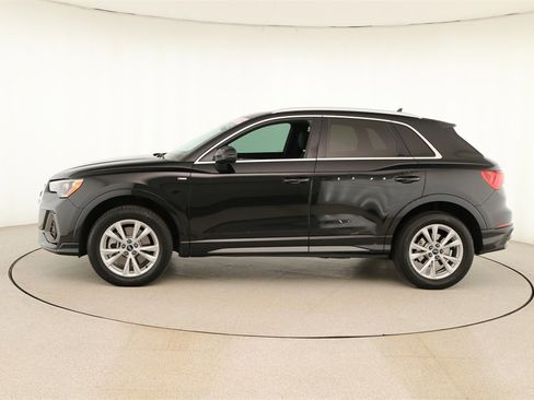 Certified 2021 Audi Q3 2.0T Premium w/ Convenience Package image 2